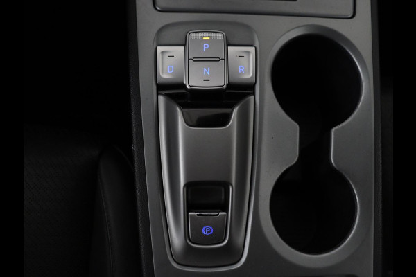 Hyundai Kona EV Premium 64 kWh | SOH 100% | 3 Fase | Stoelventilatie | Leder | Head-Up | Warmtepomp | Trekhaak | Achterbankverwarming | Adaptive cruise | Camera | Carplay | Full LED