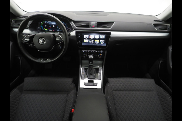 Škoda Superb Combi 1.4 TSI iV 218PK | Panoramadak | Virtual | Adaptive Cruise | Stoelverwarming | DAB | PDC | Carplay