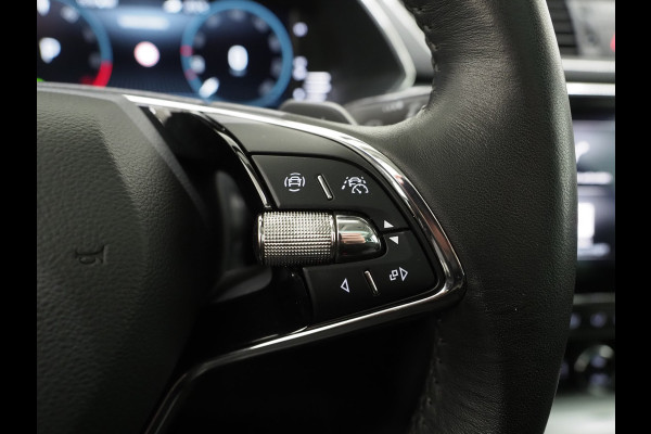 Škoda Superb Combi 1.4 TSI iV 218PK | Panoramadak | Virtual | Adaptive Cruise | Stoelverwarming | DAB | PDC | Carplay