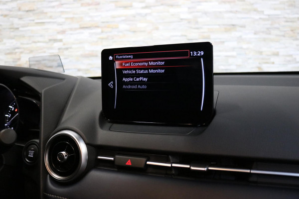 Mazda 2 1.5 Skyactiv-G Luxury | CARPLAY | NAVI | HEADUP | NAP | NL AUTO |