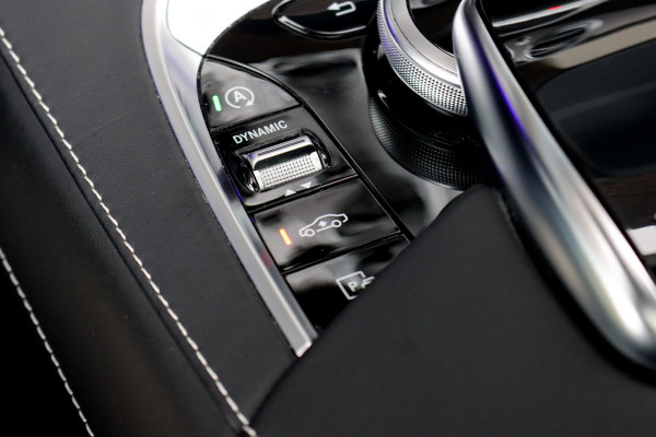 Mercedes-Benz S-Klasse 560 AMG Line Premium | V8 | Active Body Control | Distronic+ | HUD | Panoramadak | Burmester | Nachtzicht | Intelligent Light System | Soft-Close | Keyless Go | Camera | Nappa Leder |
