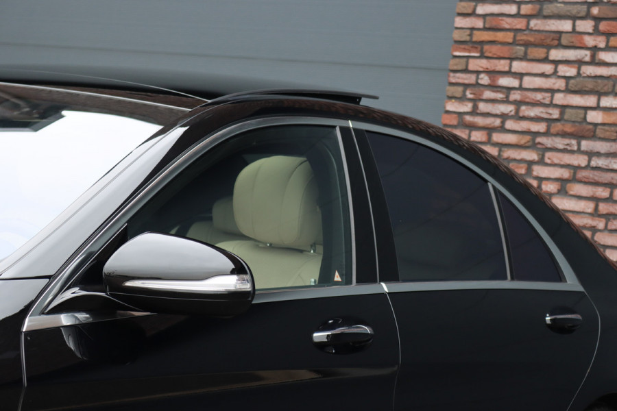 Mercedes-Benz S-Klasse 560 AMG Line Premium | V8 | Active Body Control | Distronic+ | HUD | Panoramadak | Burmester | Nachtzicht | Intelligent Light System | Soft-Close | Keyless Go | Camera | Nappa Leder |