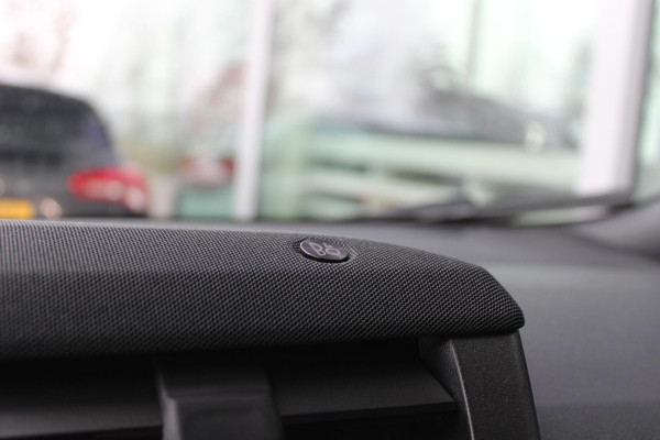 Ford Puma 1.0 EcoBoost Hybrid ST-Line X 155pk | Panorama Dak | Driver Assistance Pack | Winterpack | Trekhaak afneembaar | All Weather banden | Reservewiel