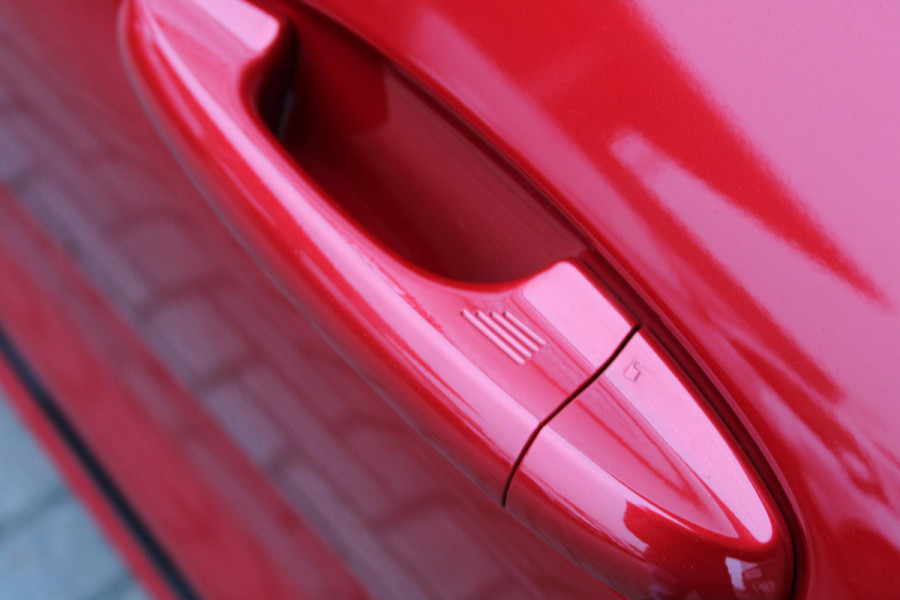 Ford Puma 1.0 EcoBoost Hybrid ST-Line X 155pk | Panorama Dak | Driver Assistance Pack | Winterpack | Trekhaak afneembaar | All Weather banden | Reservewiel