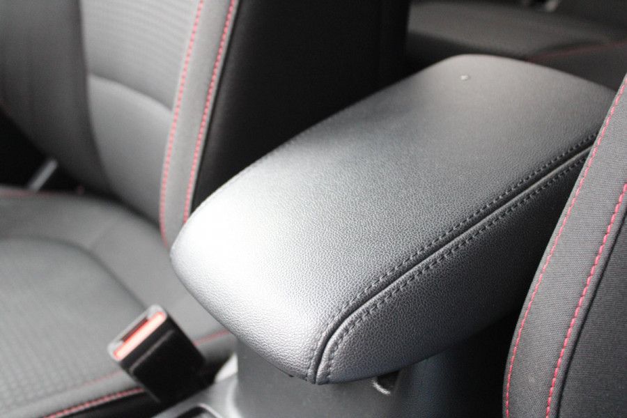 Ford FOCUS Wagon 1.0 EcoBoost Hybrid ST Line X Business 155pk! | Winter Pack | 18 inch lichtmetalen velgen