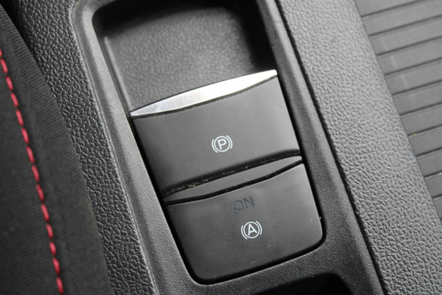 Ford FOCUS Wagon 1.0 EcoBoost Hybrid ST Line X Business 155pk! | Winter Pack | 18 inch lichtmetalen velgen