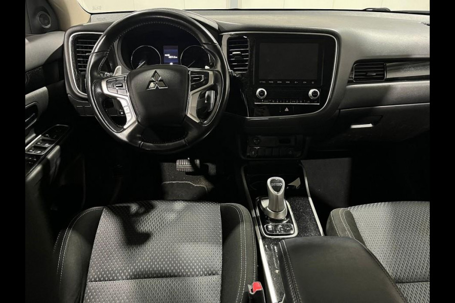 Mitsubishi Outlander 2.4 PHEV Pure APPLE CARPLAY/VERWARMDE VOORSTOELEN/4X4
