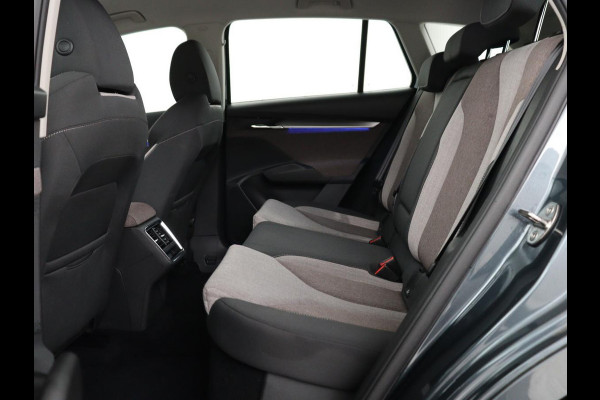 Škoda ENYAQ iV 60 | 68.900km NAP | Sfeerverlichting | Carplay | Half leder | Navigatie | Full LED | Chroom Pack | Climate control | Parkeerhulp | Cruise control