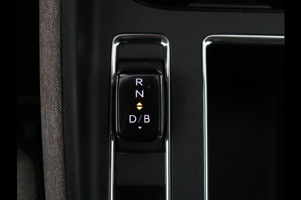 Škoda ENYAQ iV 60 | 68.900km NAP | Sfeerverlichting | Carplay | Half leder | Navigatie | Full LED | Chroom Pack | Climate control | Parkeerhulp | Cruise control