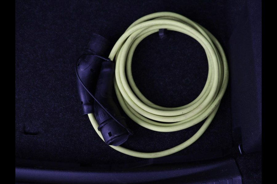 Škoda ENYAQ iV 60 | 68.900km NAP | Sfeerverlichting | Carplay | Half leder | Navigatie | Full LED | Chroom Pack | Climate control | Parkeerhulp | Cruise control