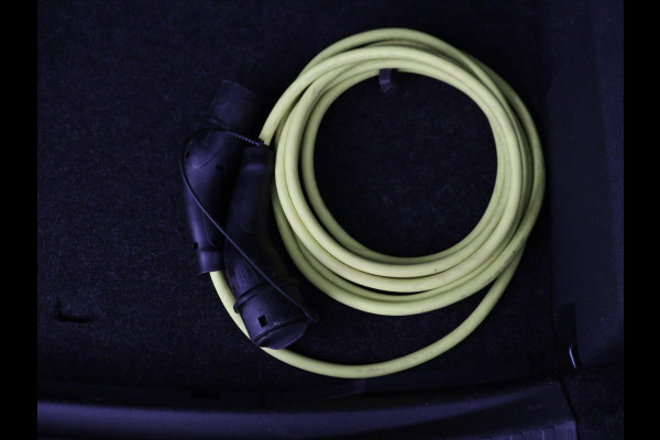 Škoda ENYAQ iV 60 | 68.900km NAP | Sfeerverlichting | Carplay | Half leder | Navigatie | Full LED | Chroom Pack | Climate control | Parkeerhulp | Cruise control