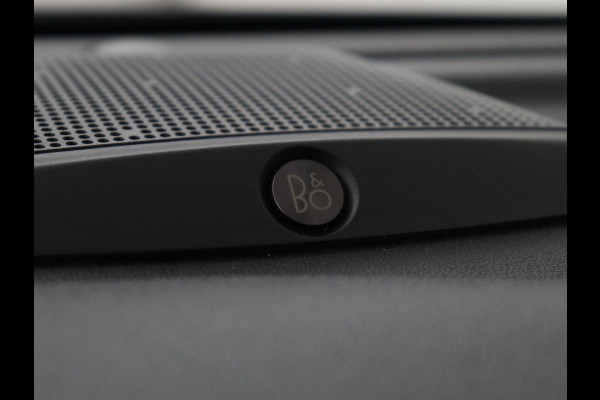 Ford Fiesta 1.0 EcoBoost Active | Automaat | Adaptive cruise | Trekhaak | B&O Sound | Climate control | Carplay | Navigatie | Parkeerhulp | Bluetooth | 68.200km NAP