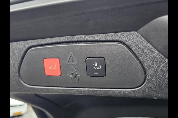 Opel Grandland X 1.6 Turbo Hybrid4 Ultimate Plug in hybrid | Stoelverwarming | Elektrisch bedienbare achterklep | Achteruitrijcamera | Half leder | LED verlichting | Trekhaak | PDC v+a