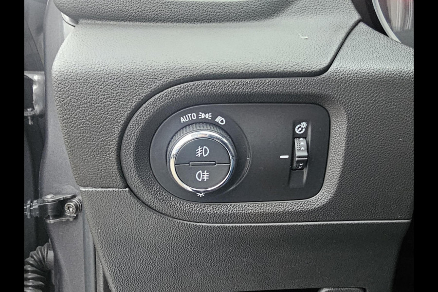 Opel Grandland X 1.6 Turbo Hybrid4 Ultimate Plug in hybrid | Stoelverwarming | Elektrisch bedienbare achterklep | Achteruitrijcamera | Half leder | LED verlichting | Trekhaak | PDC v+a