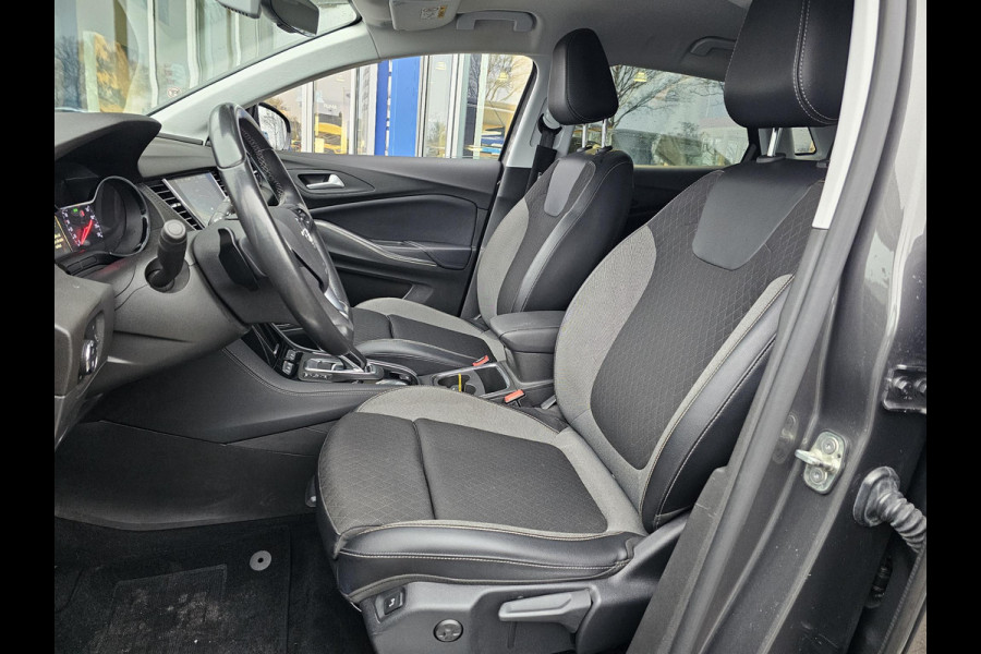 Opel Grandland X 1.6 Turbo Hybrid4 Ultimate Plug in hybrid | Stoelverwarming | Elektrisch bedienbare achterklep | Achteruitrijcamera | Half leder | LED verlichting | Trekhaak | PDC v+a