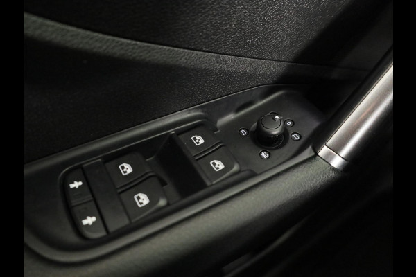 Audi Q2 35 TFSI epic 150 pk S-tronic | Navigatie | Parkeersensoren achter | Autom. airco | LED koplampen |