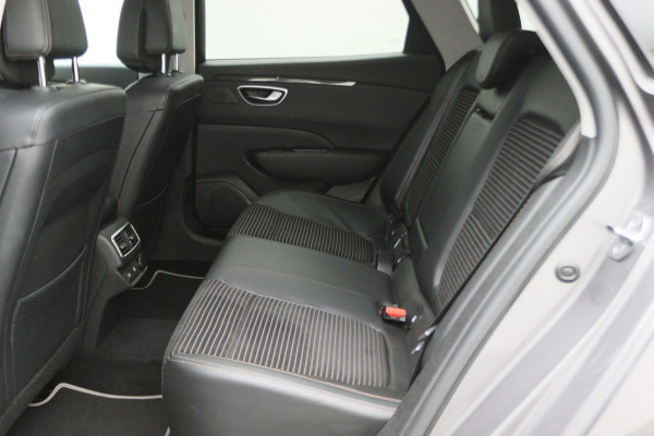 Renault Talisman Estate 1.6 TCe Intens Automaat Camera, Apple Carplay, LED, Dodehoeksensor, Climate, 18"