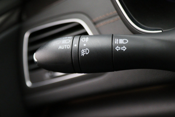 Renault Talisman Estate 1.6 TCe Intens Automaat Camera, Apple Carplay, LED, Dodehoeksensor, Climate, 18"