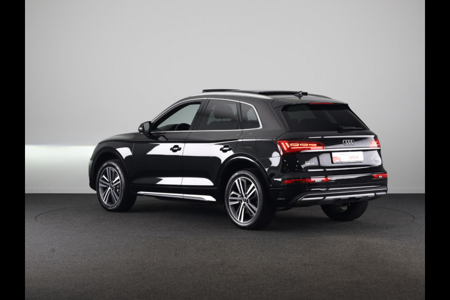 Audi Q5 50 TFSI e Advanced edition 299 pk S-tronic | Navigatie | Panoramadak | Parkeersensoren (Park assist) | Rondomzicht camera | Lederenbekleding | Stoelverwarming |