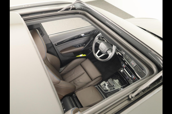 Audi Q5 50 TFSI e Advanced edition 299 pk S-tronic | Navigatie | Panoramadak | Parkeersensoren (Park assist) | Rondomzicht camera | Lederenbekleding | Stoelverwarming |