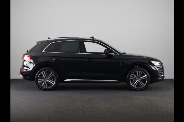 Audi Q5 50 TFSI e Advanced edition 299 pk S-tronic | Navigatie | Panoramadak | Parkeersensoren (Park assist) | Rondomzicht camera | Lederenbekleding | Stoelverwarming |