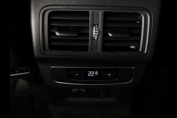 Audi Q5 50 TFSI e Advanced edition 299 pk S-tronic | Navigatie | Panoramadak | Parkeersensoren (Park assist) | Rondomzicht camera | Lederenbekleding | Stoelverwarming |