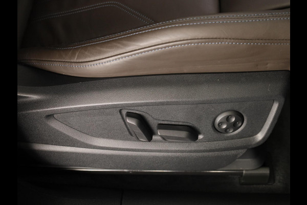 Audi Q5 50 TFSI e Advanced edition 299 pk S-tronic | Navigatie | Panoramadak | Parkeersensoren (Park assist) | Rondomzicht camera | Lederenbekleding | Stoelverwarming |