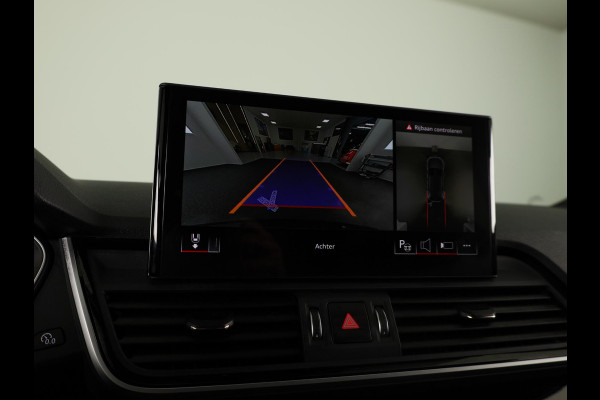 Audi Q5 50 TFSI e Advanced edition 299 pk S-tronic | Navigatie | Panoramadak | Parkeersensoren (Park assist) | Rondomzicht camera | Lederenbekleding | Stoelverwarming |