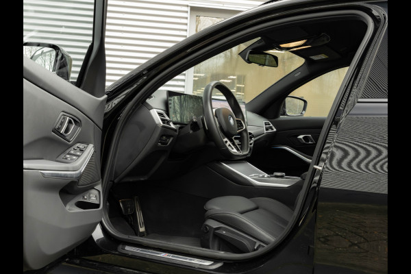 BMW 3 Serie Touring 330e M-Sport - Long Range - Trekhaak - Getint Glas - Comfort Access
