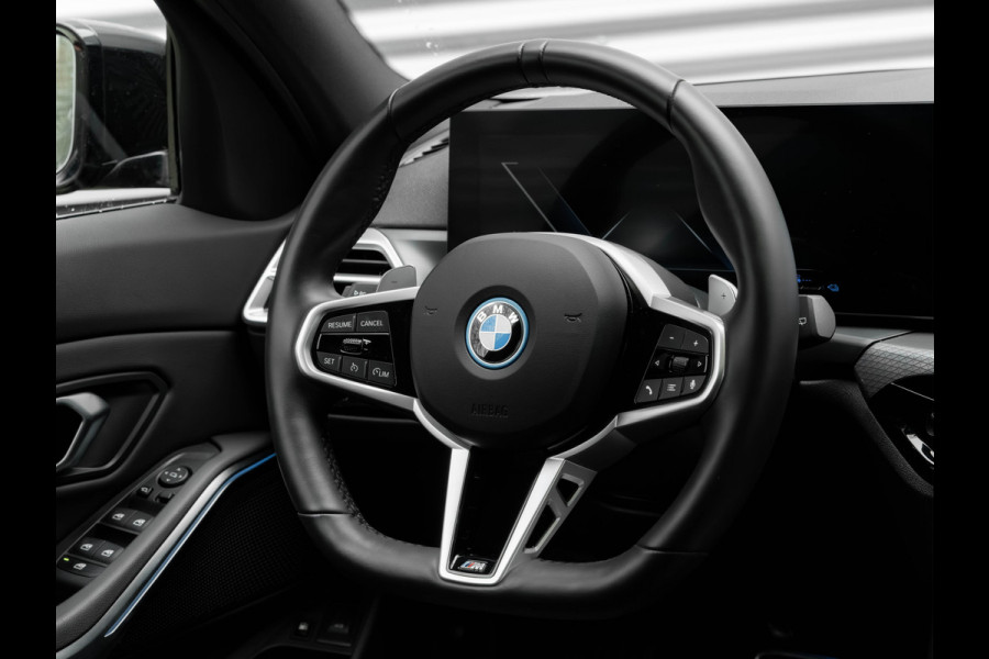 BMW 3 Serie Touring 330e M-Sport - Long Range - Trekhaak - Getint Glas - Comfort Access