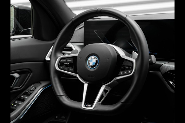 BMW 3 Serie Touring 330e M-Sport - Long Range - Trekhaak - Getint Glas - Comfort Access