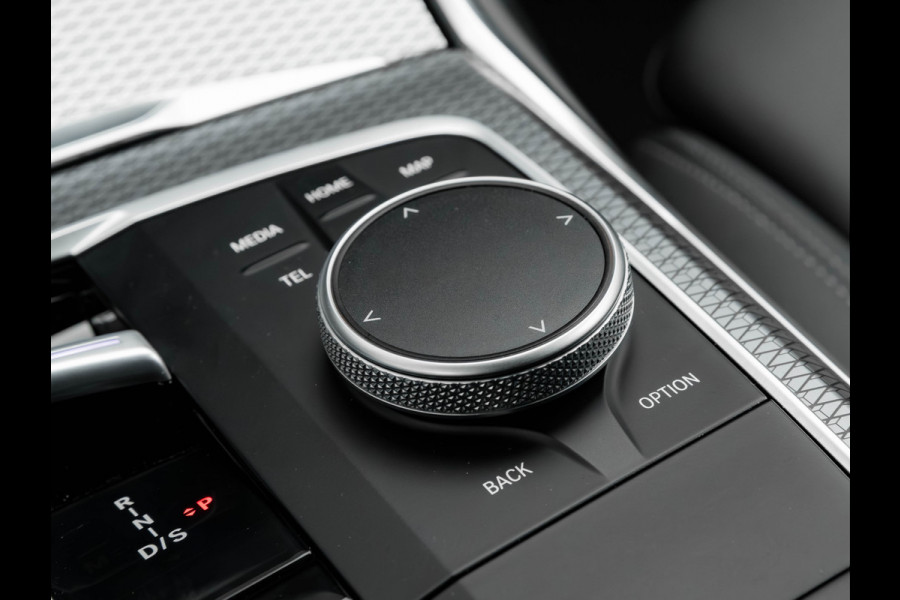 BMW 3 Serie Touring 330e M-Sport - Long Range - Trekhaak - Getint Glas - Comfort Access