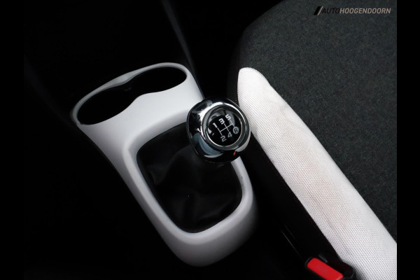 Citroën C1 1.0 VTi Millenium Sport (APPLE CARPLAY,CRUISE CONTROL,SPORTSTOELEN,DAB,ELEKTRISCHE RAMEN,START-STOP,TOPCONDITIE)