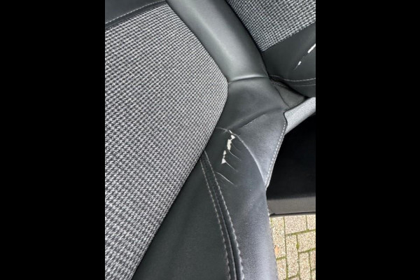 Peugeot 3008 1.2 Allure - Dealer onderhouden - Panorama dak