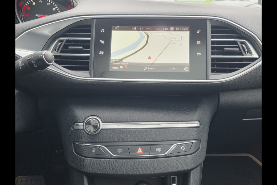 Peugeot 308 1.2 e-THP Allure Automaat – CarPlay – Trekhaak – pano –