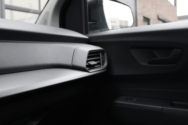 Ford E-Transit Cour. Trend 44 kWh 136pk - Stoel/Stuurverwarming - Camera - Cruise - Carplay/Android - Rijklaar