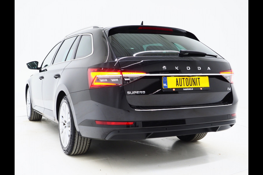 Škoda Superb Combi 1.4 TSI iV 218PK Style | Massage | Trekhaak | Camera | Adaptive Cruise | Keyless | Virtual | Memory | Carplay