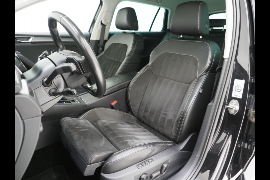 Škoda Superb Combi 1.4 TSI iV 218PK Style | Massage | Trekhaak | Camera | Adaptive Cruise | Keyless | Virtual | Memory | Carplay