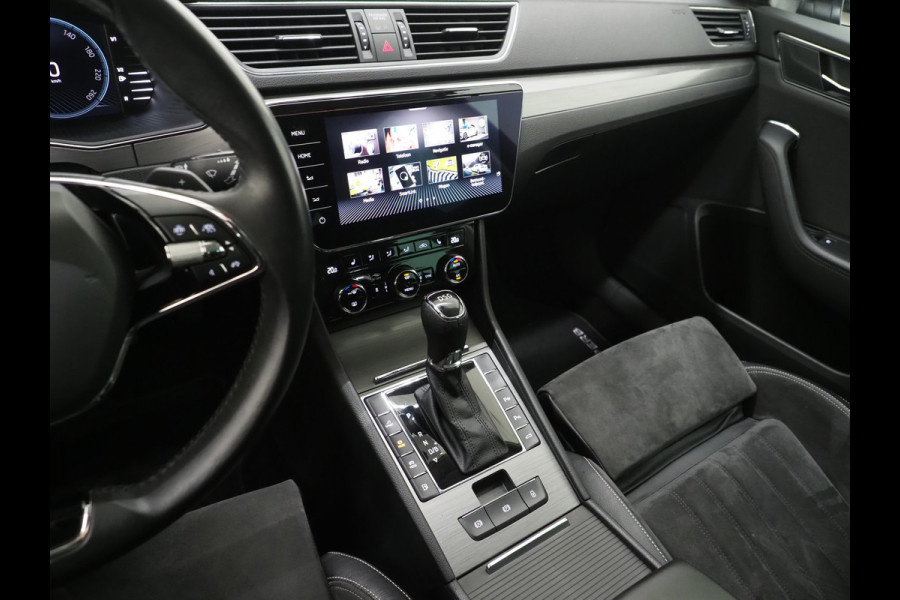 Škoda Superb Combi 1.4 TSI iV 218PK Style | Massage | Trekhaak | Camera | Adaptive Cruise | Keyless | Virtual | Memory | Carplay