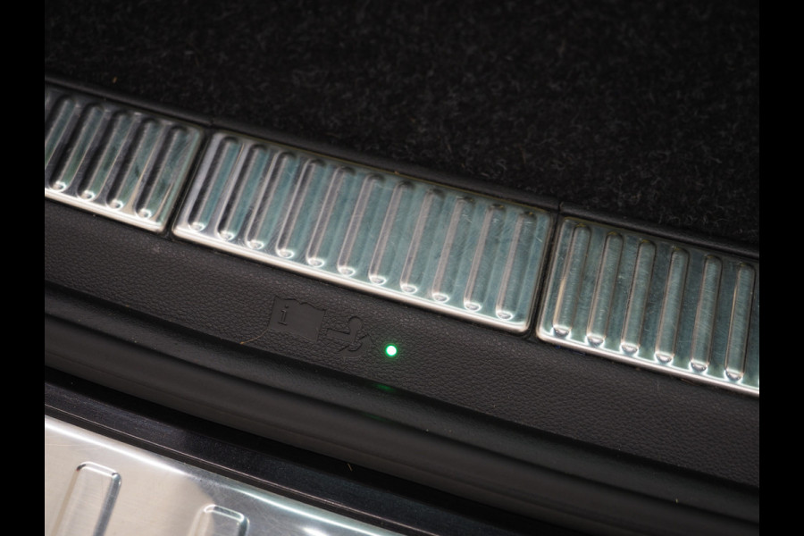 Škoda Superb Combi 1.4 TSI iV 218PK Style | Massage | Trekhaak | Camera | Adaptive Cruise | Keyless | Virtual | Memory | Carplay