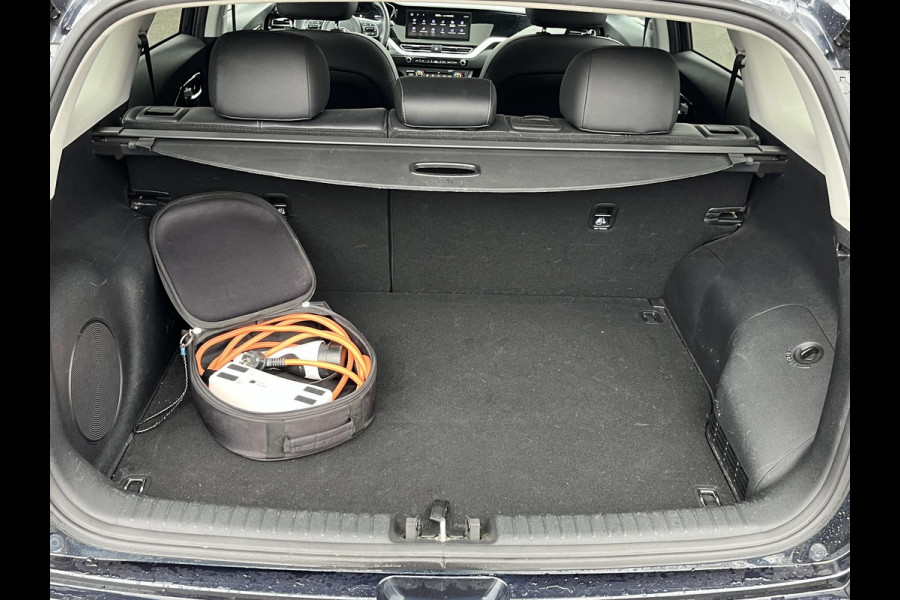Kia Niro 1.6 GDi PHEV ExecutiveLine PLUG-IN HYBRIDE | 38.000 KM !! |  SCHUIFDAK | JBL AUDIO |  ELEKTRISCHE STOELEN MET GEHEUGEN | STOELVENTILATIE & VERWARMING | LEREN BEKLEDING | STUURWIELVERWARMING |  AFN. TREKHAAK | ALL SEASON BANDEN | KIA DEALER ONDERHOUDEN