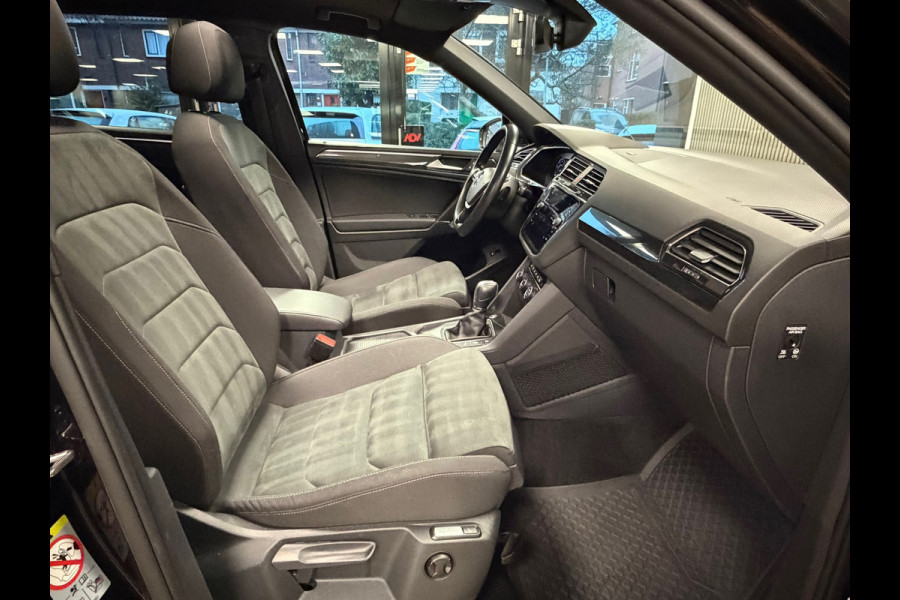 Volkswagen Tiguan Allspace 1.4 TSI Highline150PK DSG BNS R-LINE PANO NAVI CAMERA LED TREKHAAK 19 INCH Carplay