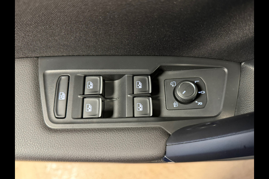 Volkswagen Tiguan Allspace 1.4 TSI Highline150PK DSG BNS R-LINE PANO NAVI CAMERA LED TREKHAAK 19 INCH Carplay