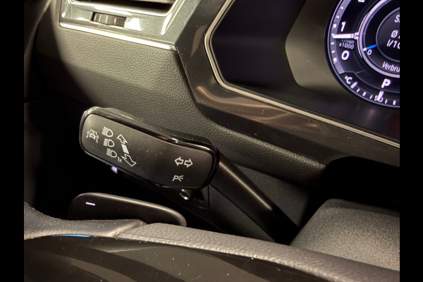 Volkswagen Tiguan Allspace 1.4 TSI Highline150PK DSG BNS R-LINE PANO NAVI CAMERA LED TREKHAAK 19 INCH Carplay