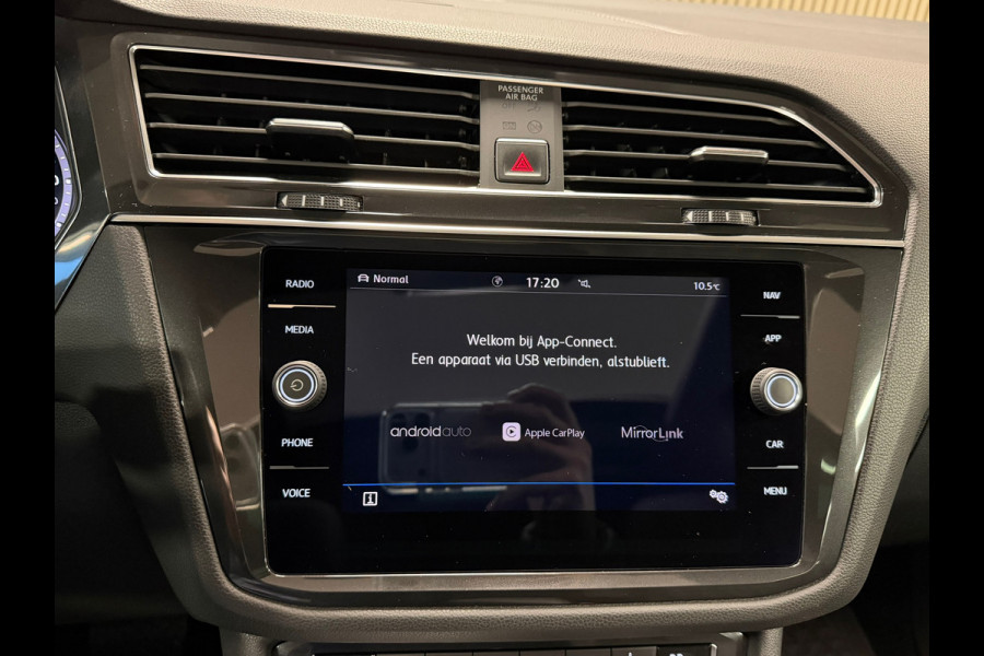 Volkswagen Tiguan Allspace 1.4 TSI Highline150PK DSG BNS R-LINE PANO NAVI CAMERA LED TREKHAAK 19 INCH Carplay
