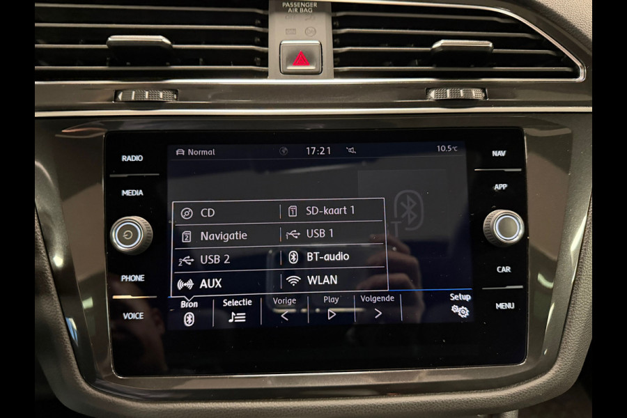 Volkswagen Tiguan Allspace 1.4 TSI Highline150PK DSG BNS R-LINE PANO NAVI CAMERA LED TREKHAAK 19 INCH Carplay