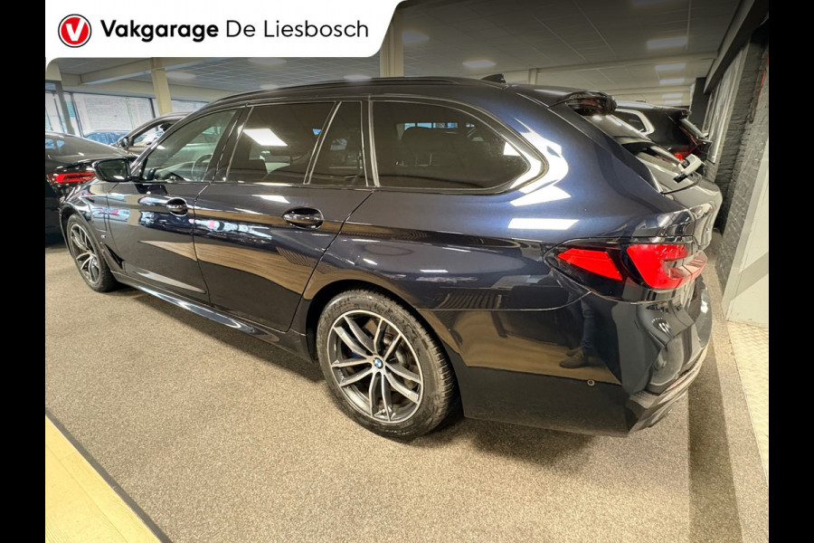 BMW 5 Serie Touring 530e xDrive High Executive M-sport / leer / pano / navi / head-up / Apple carplay
