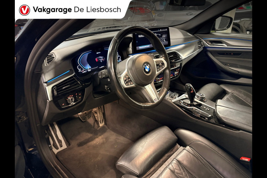 BMW 5 Serie Touring 530e xDrive High Executive M-sport / leer / pano / navi / head-up / Apple carplay