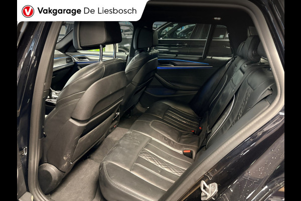 BMW 5 Serie Touring 530e xDrive High Executive M-sport / leer / pano / navi / head-up / Apple carplay