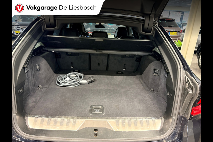 BMW 5 Serie Touring 530e xDrive High Executive M-sport / leer / pano / navi / head-up / Apple carplay